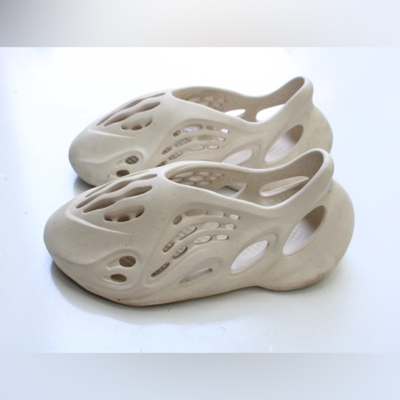 Adidas Yeezy foam runner - Picture 2 of 11